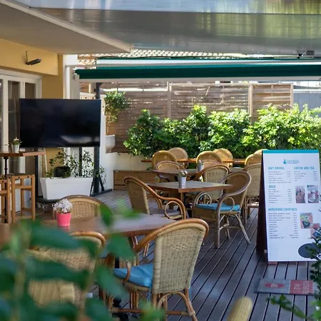 Coral House & Food (adults Only) 酒店