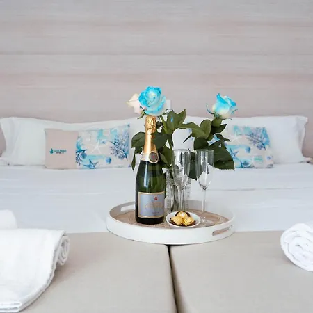 Coral House & Food (adults Only) 酒店 2*