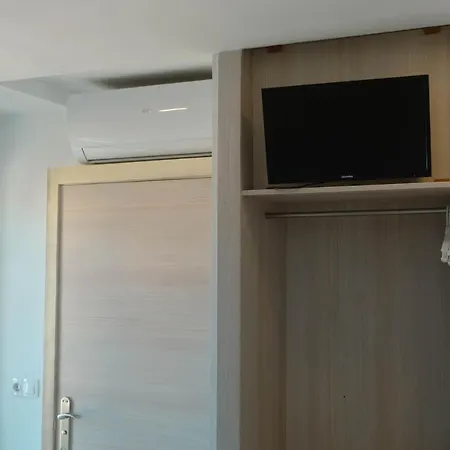 Coral House & Food (adults Only) Otel 2*