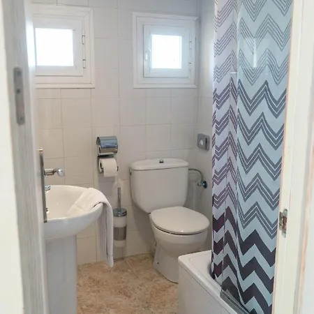 Otel Coral House & Food (adults Only) 2*